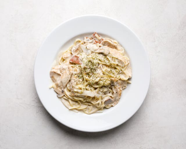 Carbonara Soy Chicken Pasta.