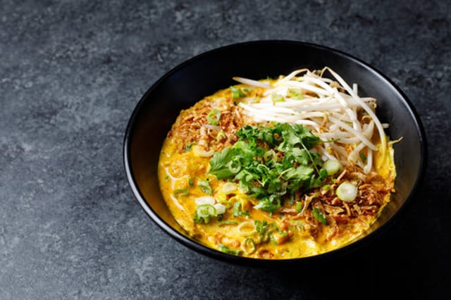 Yellow Curry Noodle.